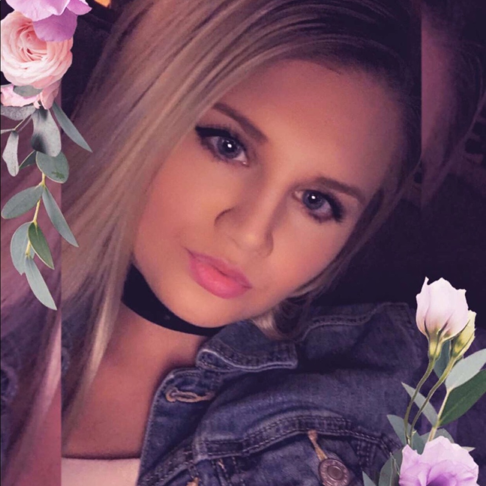 Meet your Posher, Niki